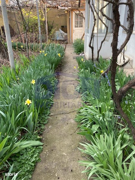 CASA DE VANZARE zona Eroii Revolitiei